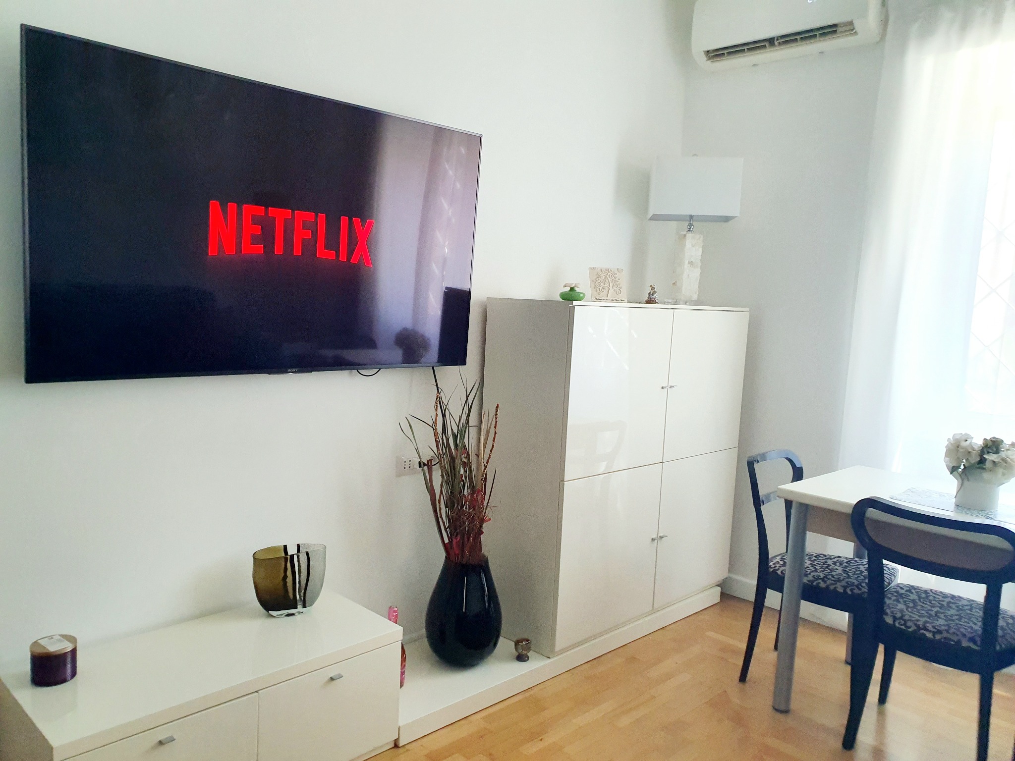 Smart television and living area