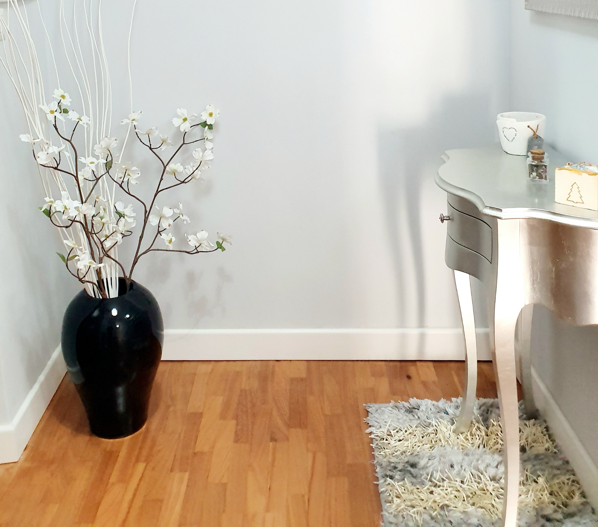 Decorative details in the apartment
